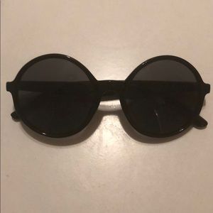 Circle sunglasses